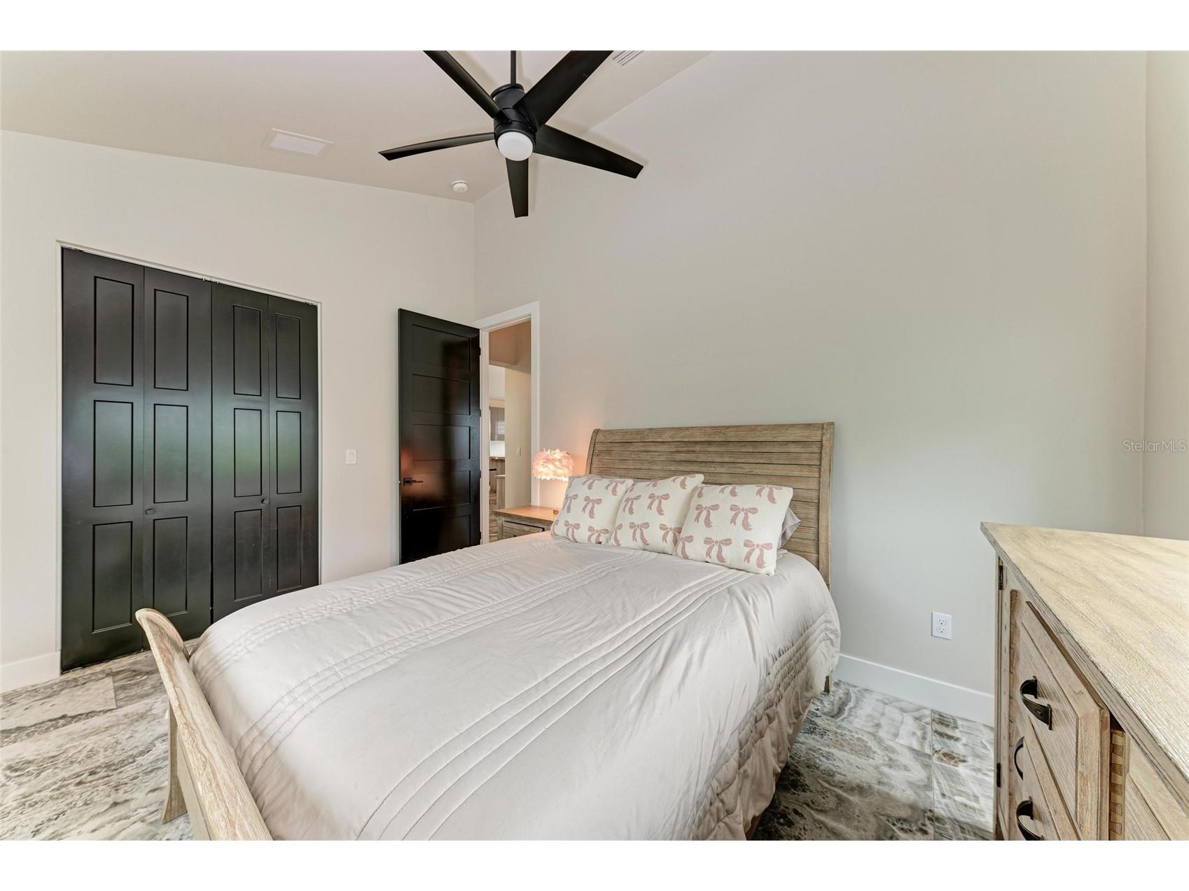 2156 Orchid Street Sarasota FL 34239 A4663262 image38