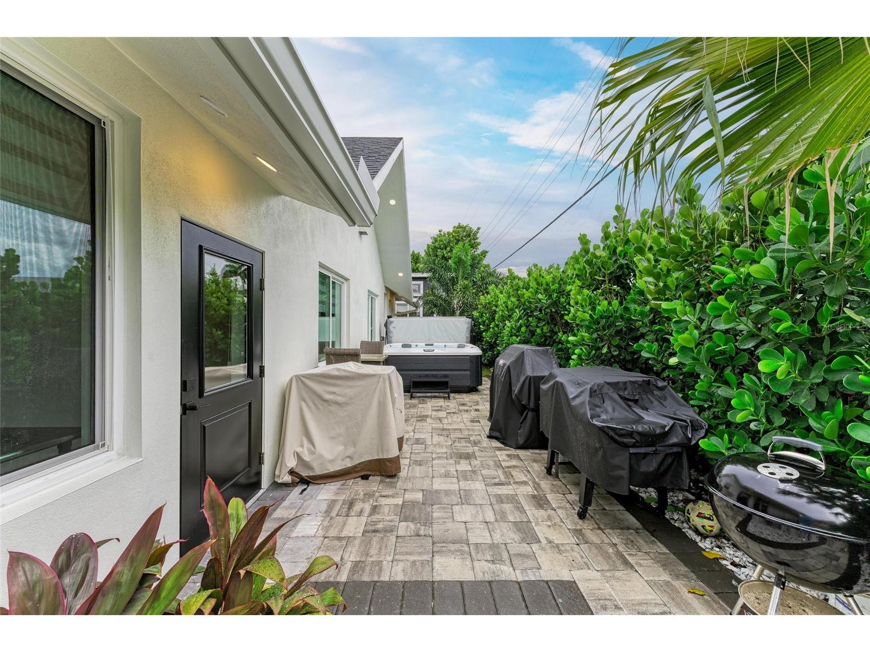 2156 Orchid Street Sarasota FL 34239 A4663262 image48