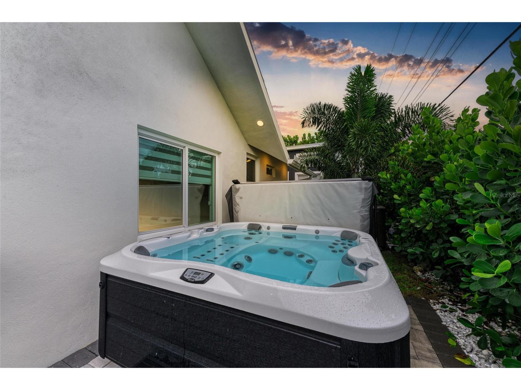 2156 Orchid Street Sarasota FL 34239 A4663262 image55