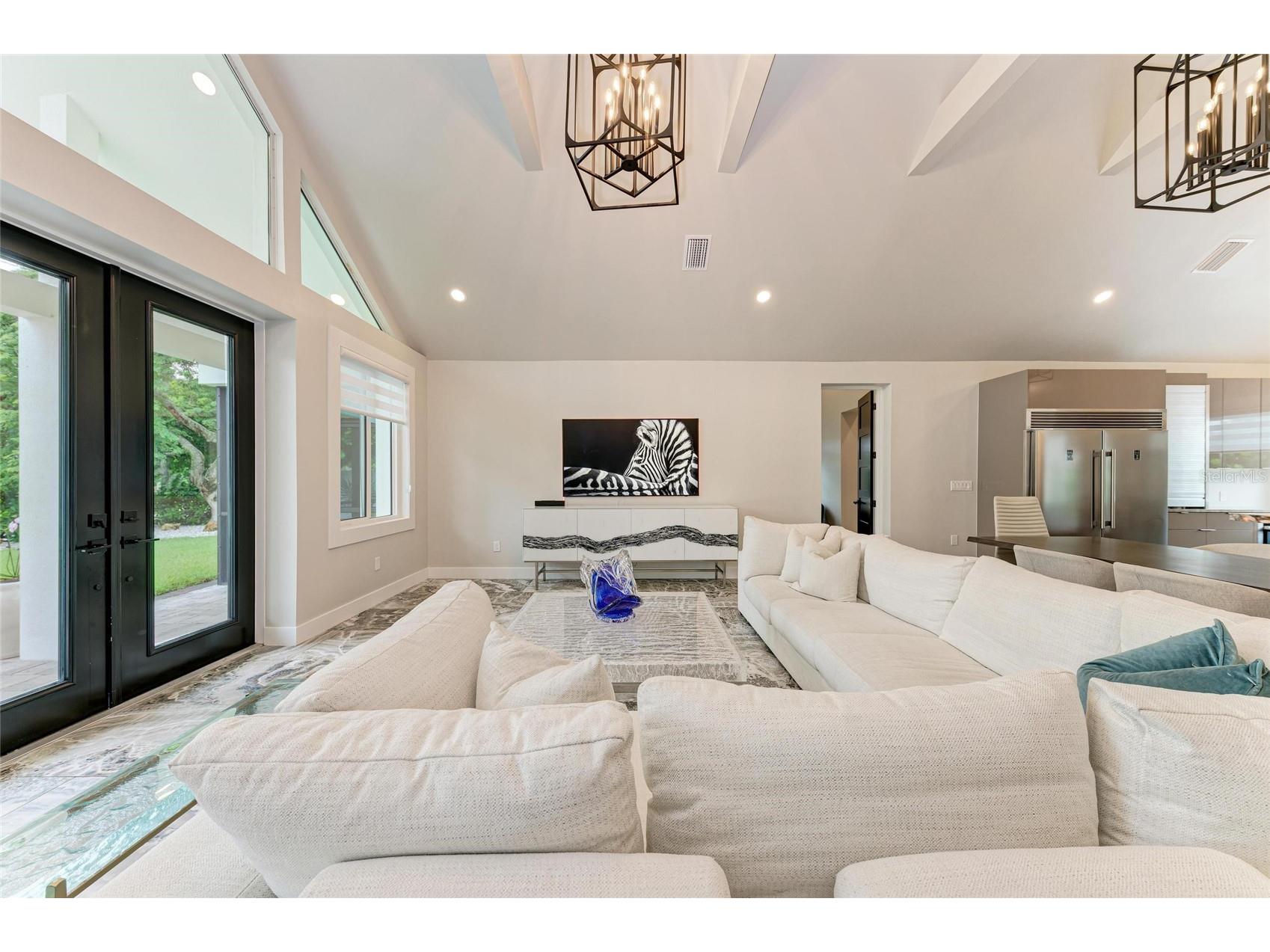 2156 Orchid Street Sarasota FL 34239 A4663262 image8