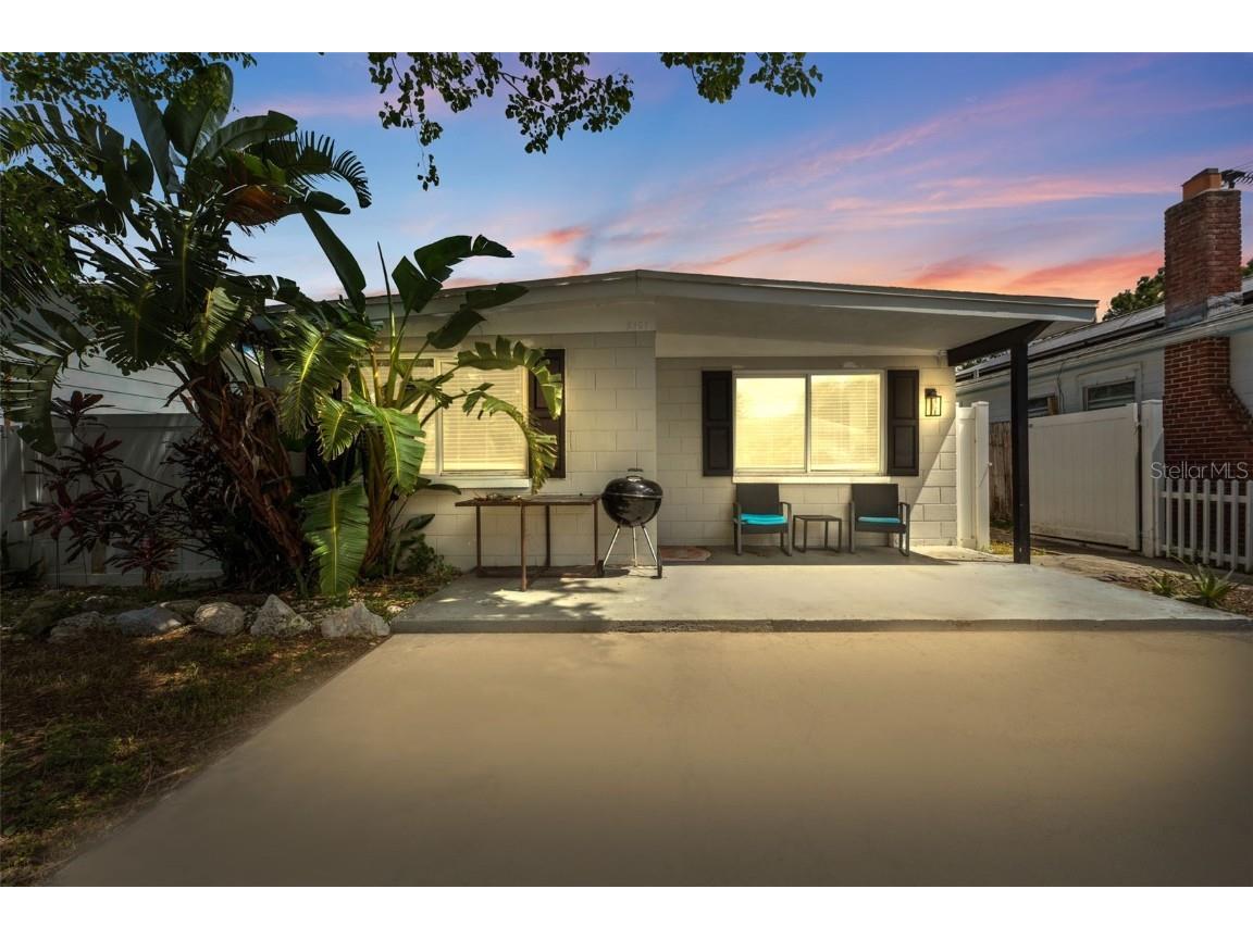 2157 Salem Avenue N Saint Petersburg FL 33714 TB8413373 image1