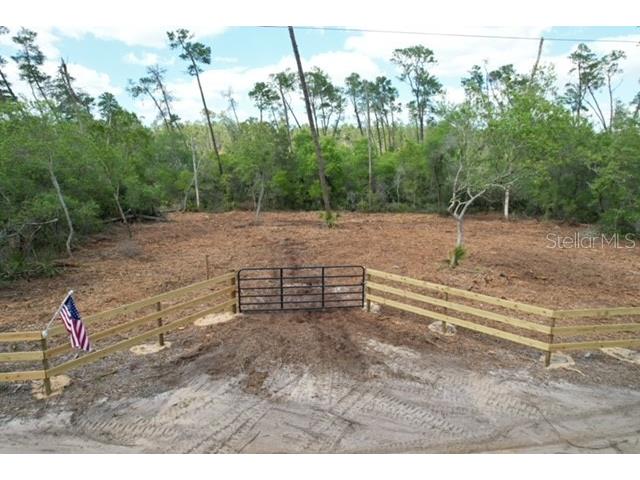 21575 SE 145th Place Umatilla FL 32784 G5111026 image1