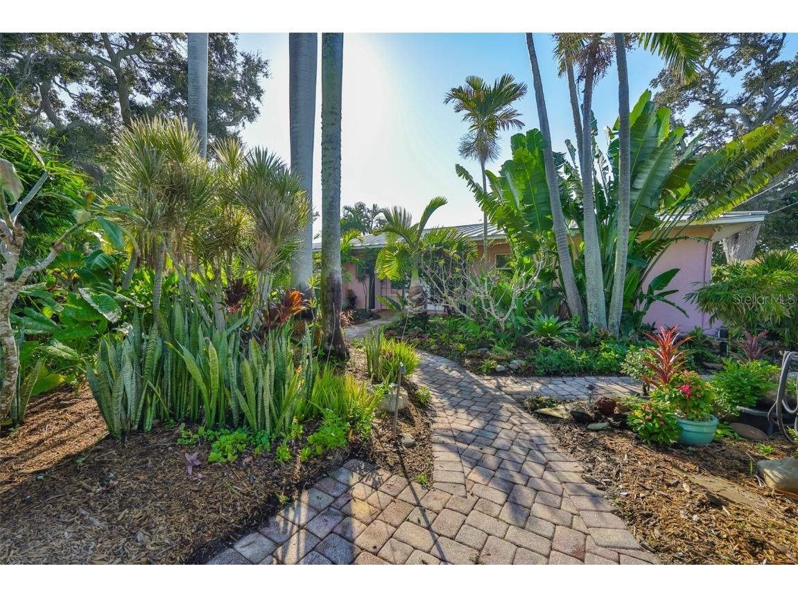 2158 Blossom Way S Saint Petersburg FL 33712 TB8445146 image12