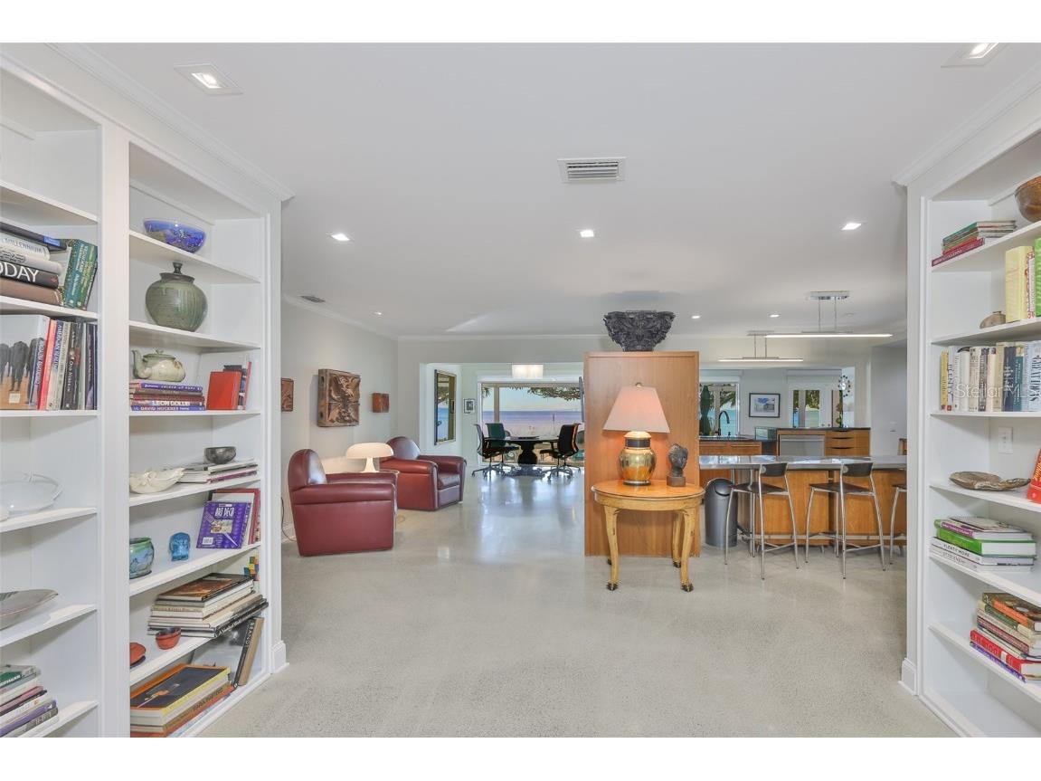 2158 Blossom Way S Saint Petersburg FL 33712 TB8445146 image17