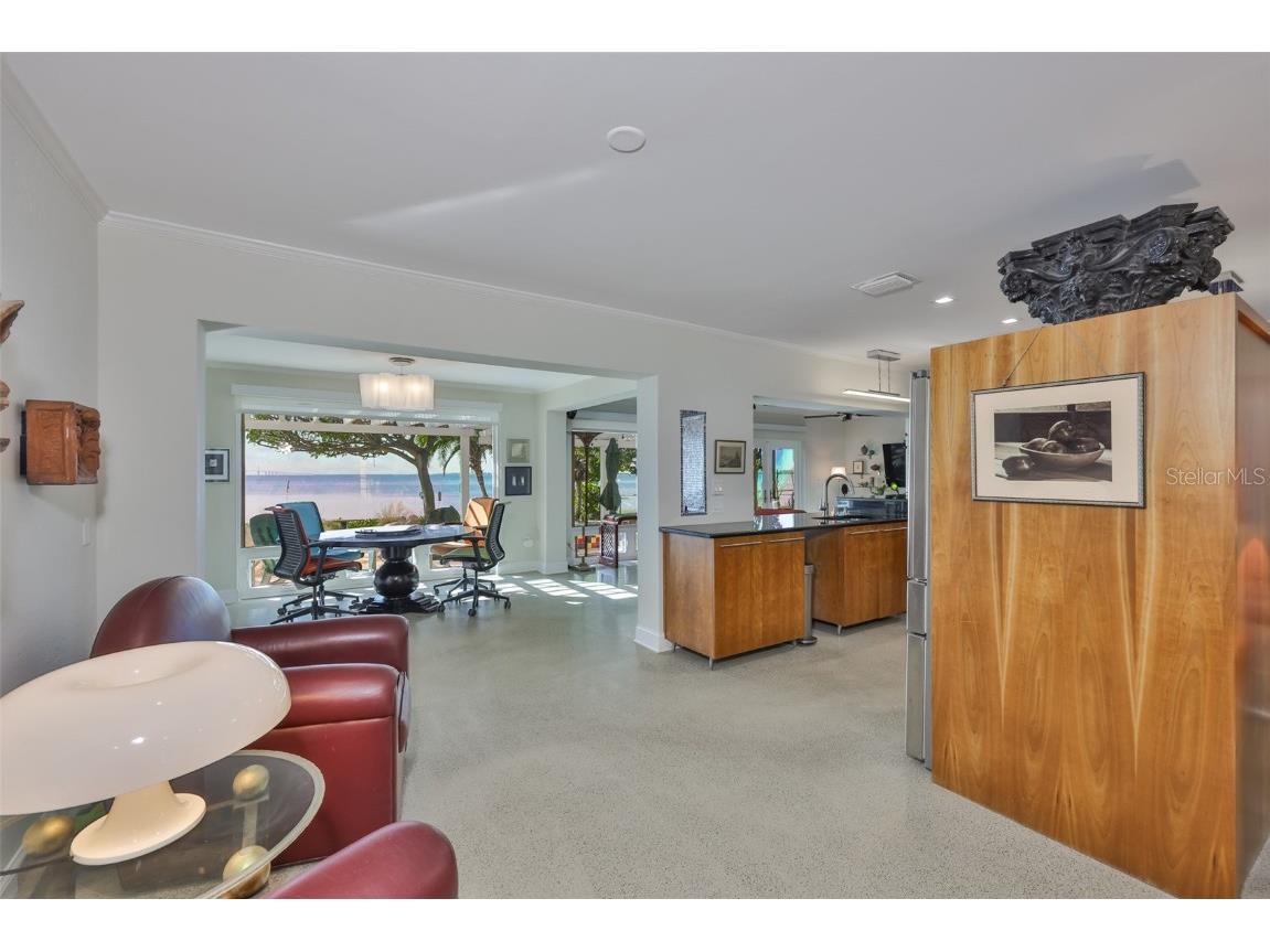 2158 Blossom Way S Saint Petersburg FL 33712 TB8445146 image18