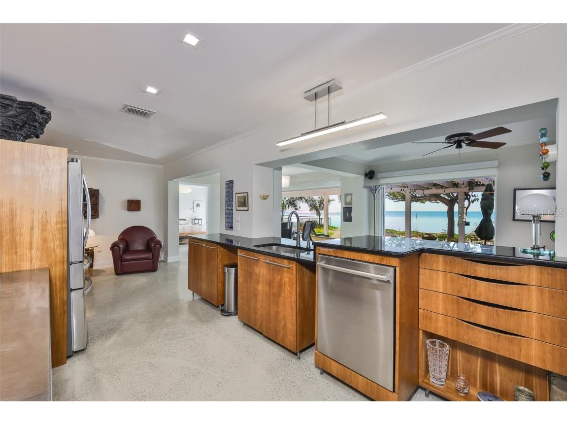 2158 Blossom Way S Saint Petersburg FL 33712 TB8445146 image23