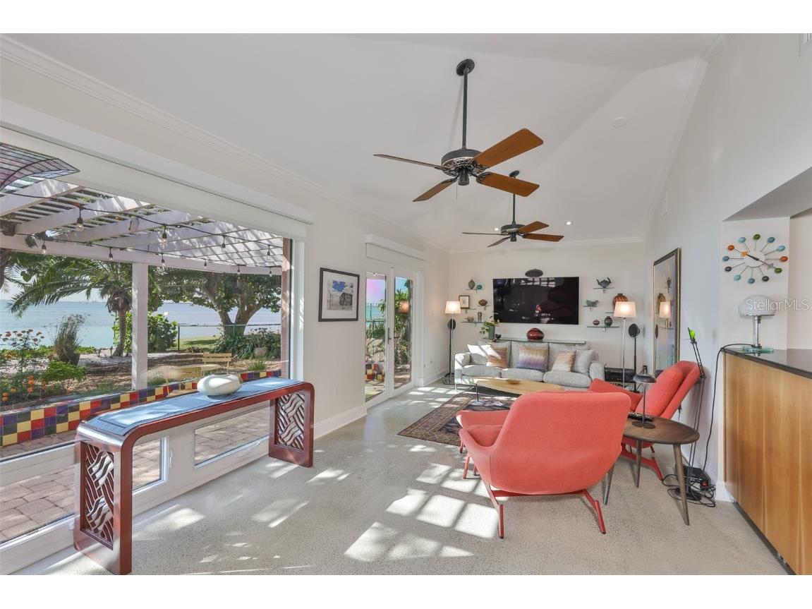 2158 Blossom Way S Saint Petersburg FL 33712 TB8445146 image32