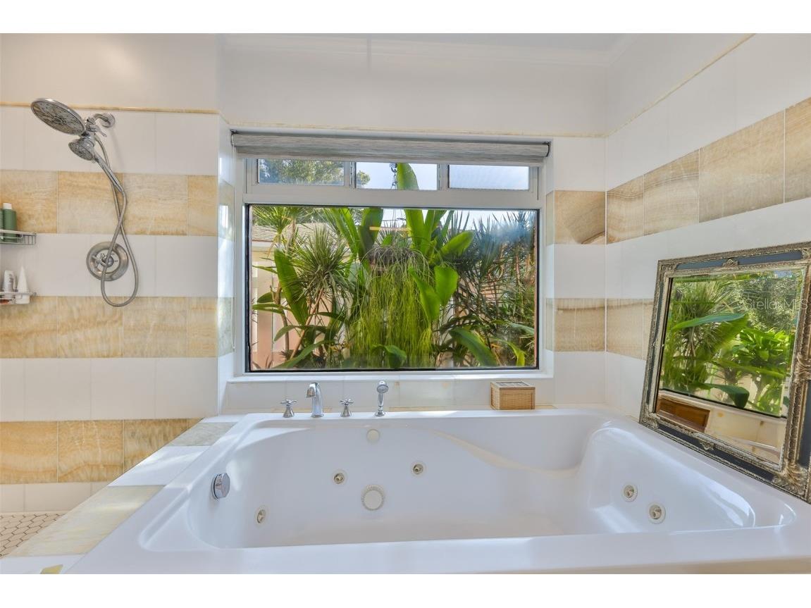 2158 Blossom Way S Saint Petersburg FL 33712 TB8445146 image45