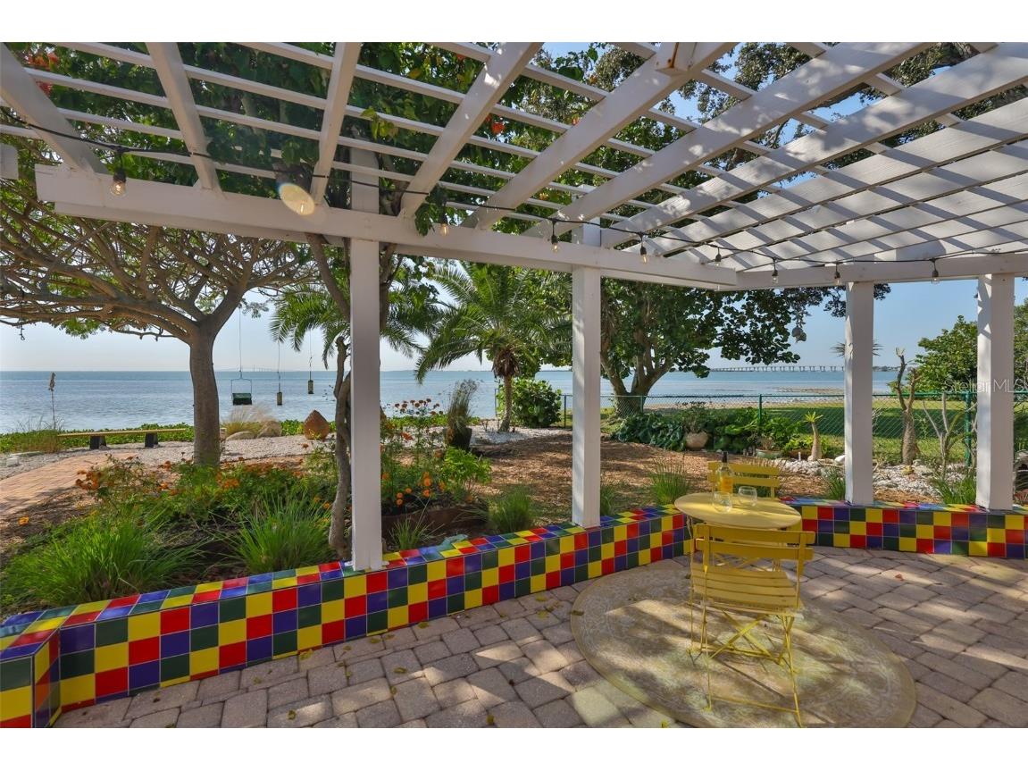 2158 Blossom Way S Saint Petersburg FL 33712 TB8445146 image60