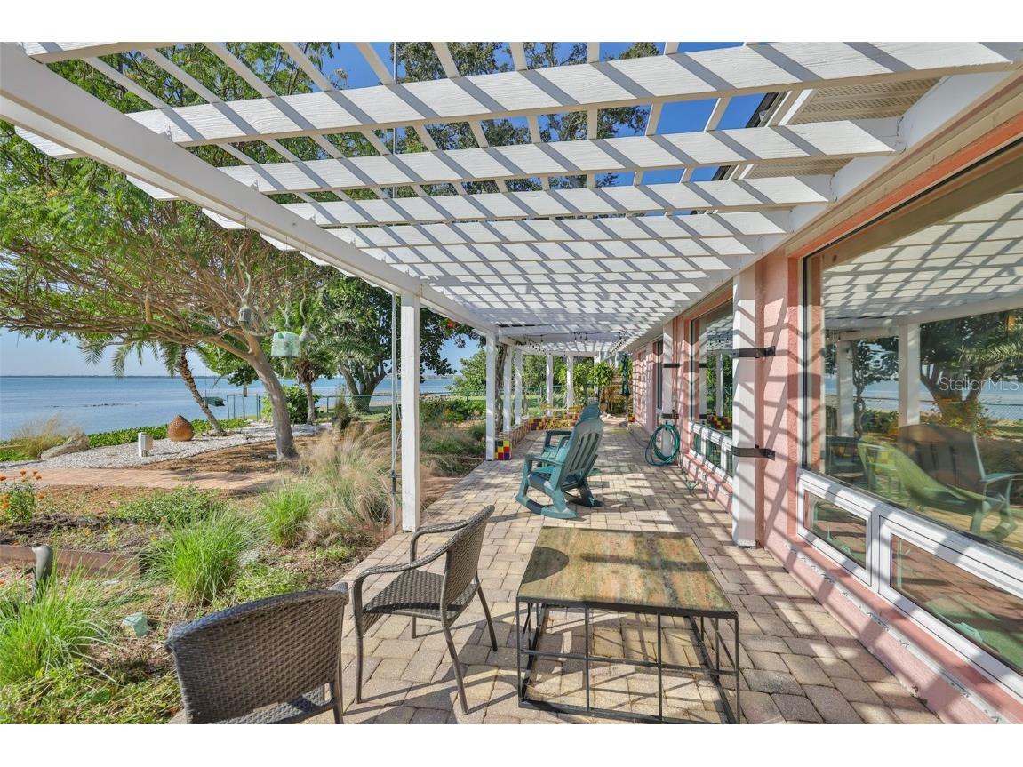 2158 Blossom Way S Saint Petersburg FL 33712 TB8445146 image63