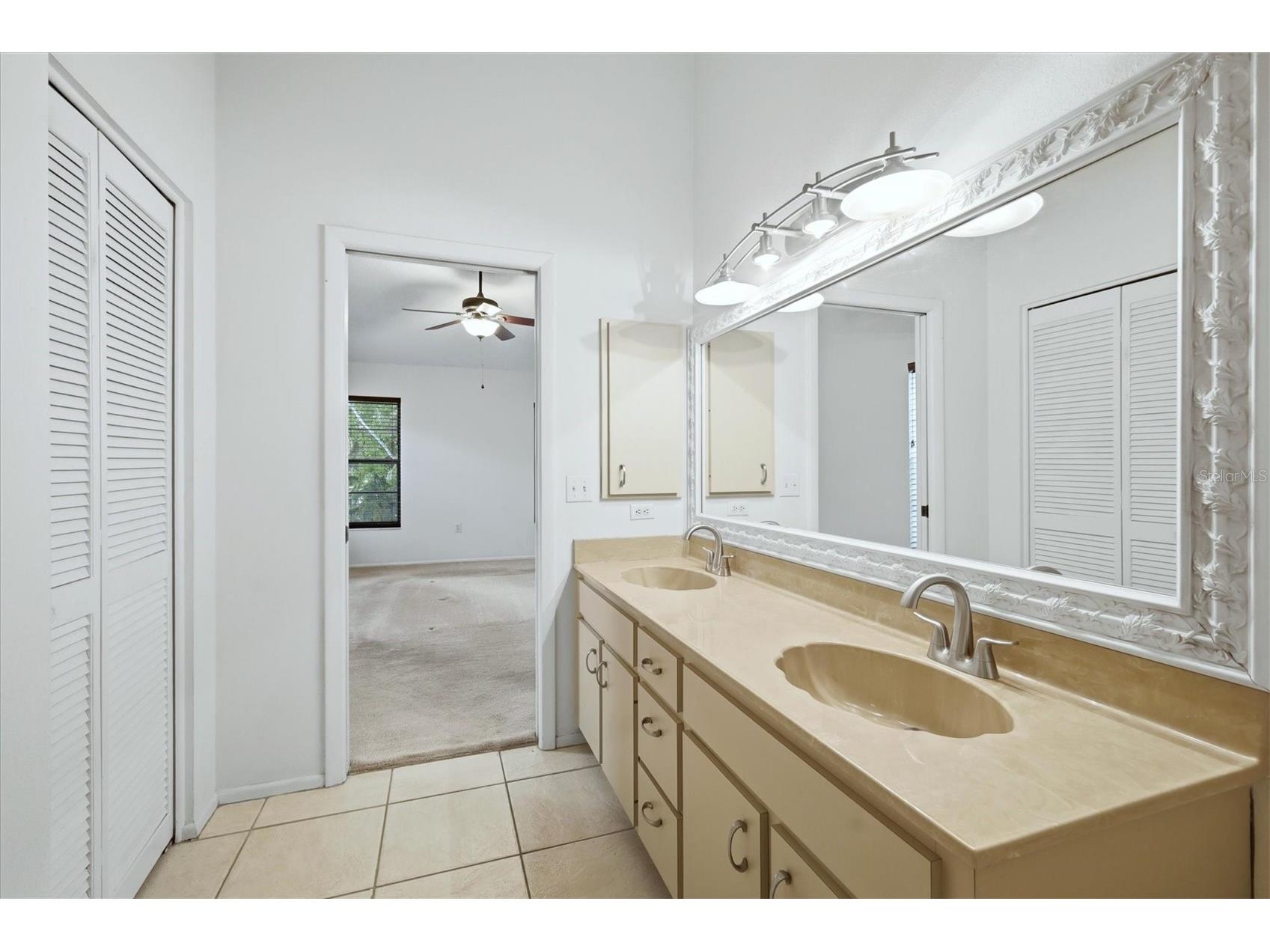 2158 Cork Oak Street Sarasota FL 34232 A4686101 image29