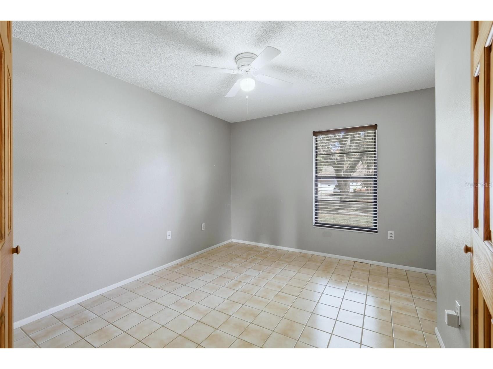 2158 Cork Oak Street Sarasota FL 34232 A4686101 image36