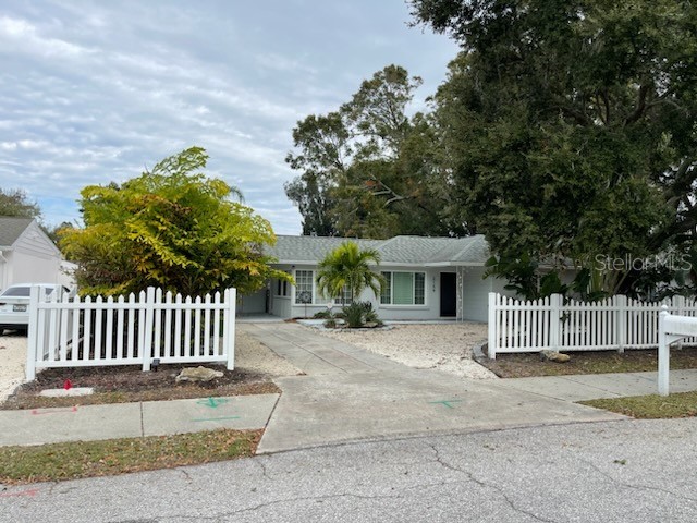 2159 Bougainvillea Street Sarasota FL 34239 A4593537 image1