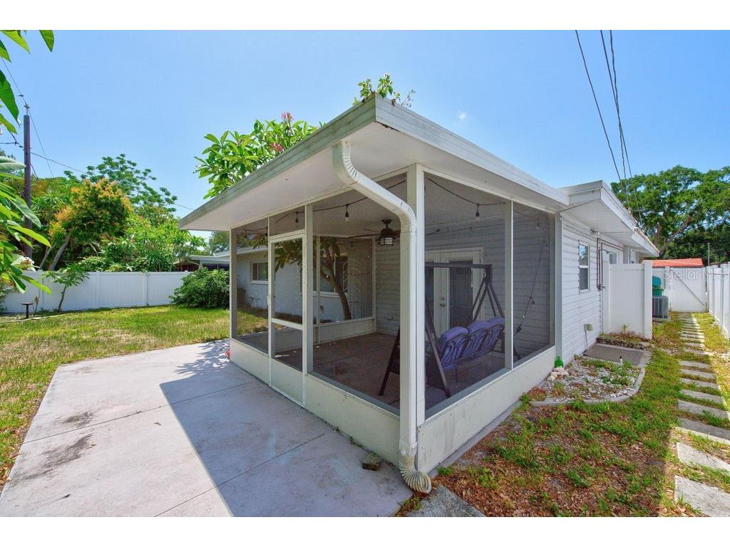 2159 Greenbriar Boulevard Clearwater FL 33763 TB8520152 image36