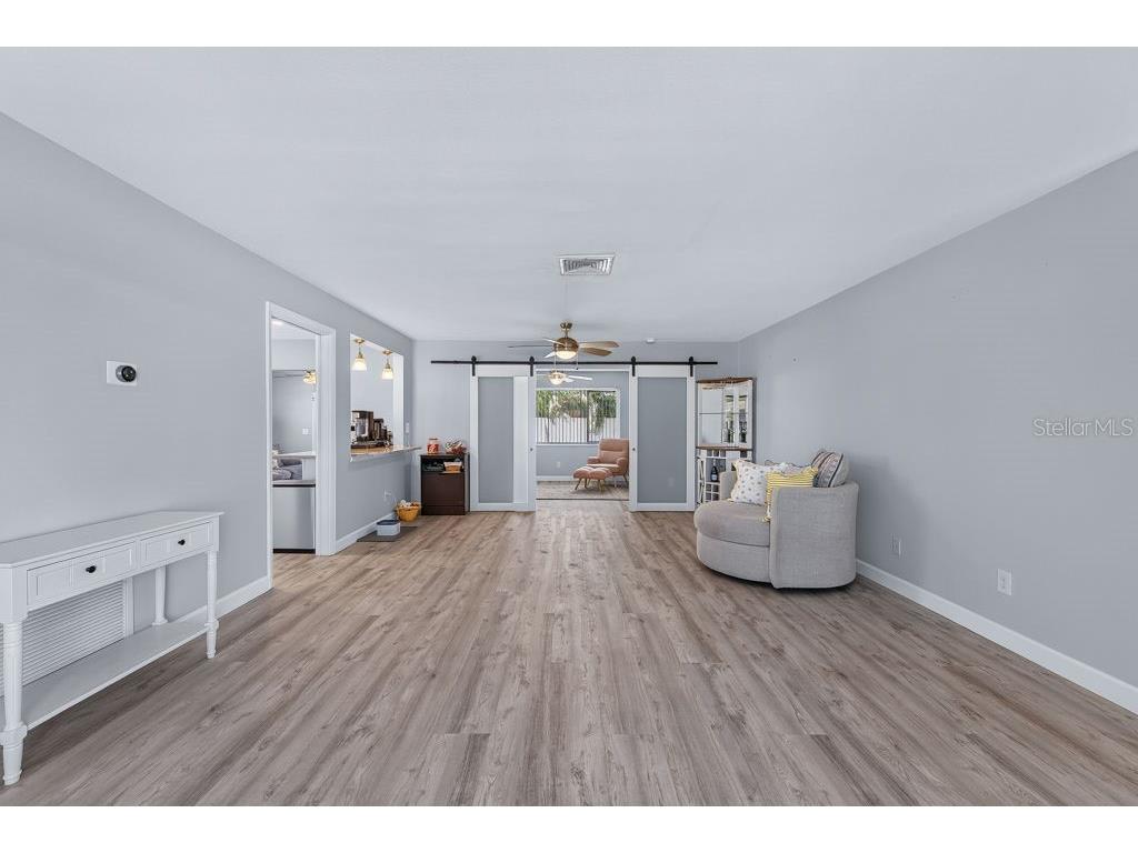 2159 Greenbriar Boulevard Clearwater FL 33763 TB8520152 image4