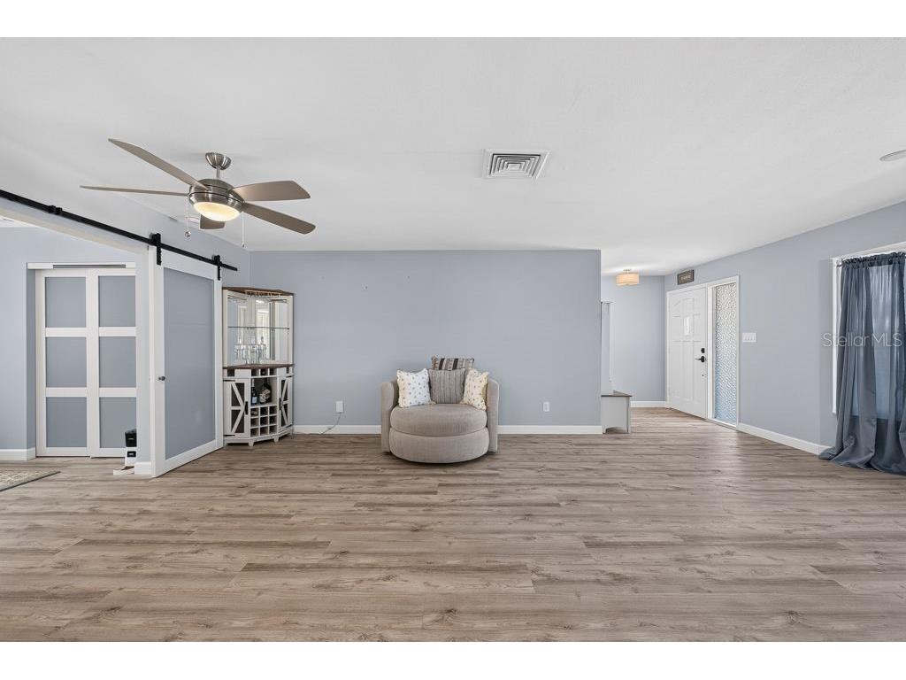 2159 Greenbriar Boulevard Clearwater FL 33763 TB8520152 image8