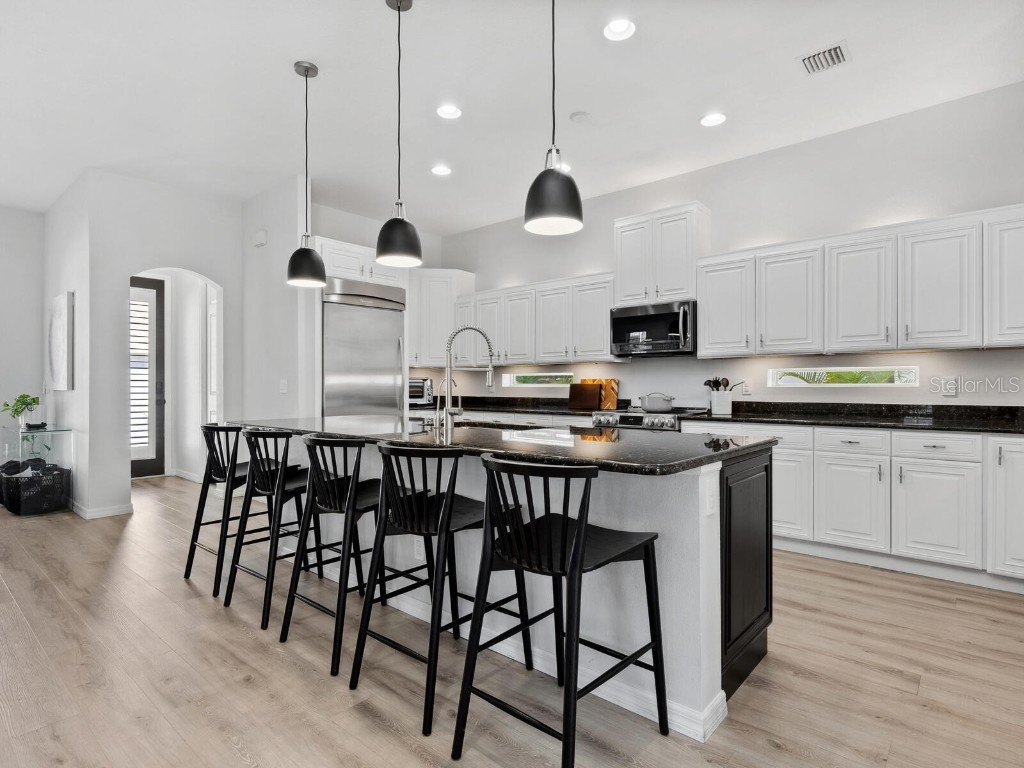 2159 Hawthorne Street Sarasota FL 34239 A4671095 image10