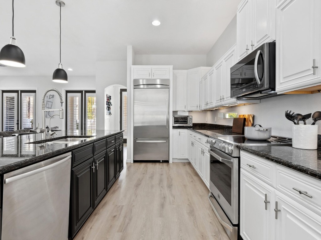 2159 Hawthorne Street Sarasota FL 34239 A4671095 image11