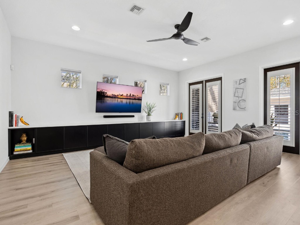 2159 Hawthorne Street Sarasota FL 34239 A4671095 image14