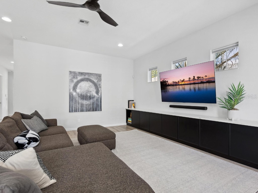 2159 Hawthorne Street Sarasota FL 34239 A4671095 image15