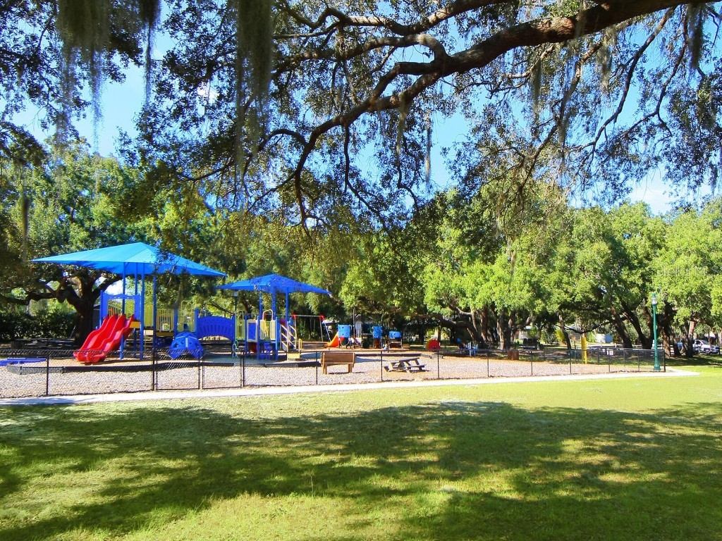 2159 Hawthorne Street Sarasota FL 34239 A4671095 image42