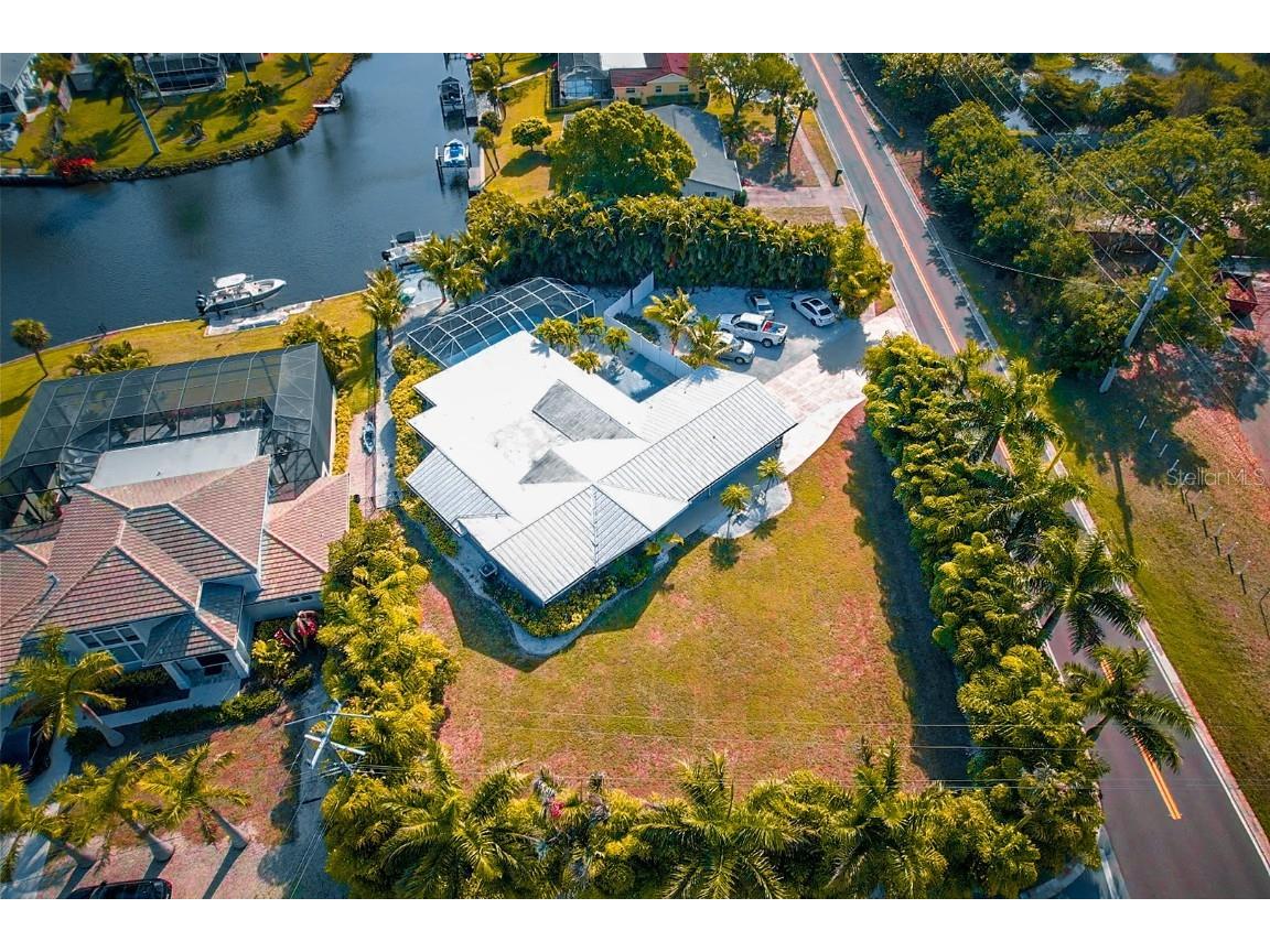 2159 Lusitania Drive Sarasota FL 34231 - PHILLIPPI CREEK A4566165 image1