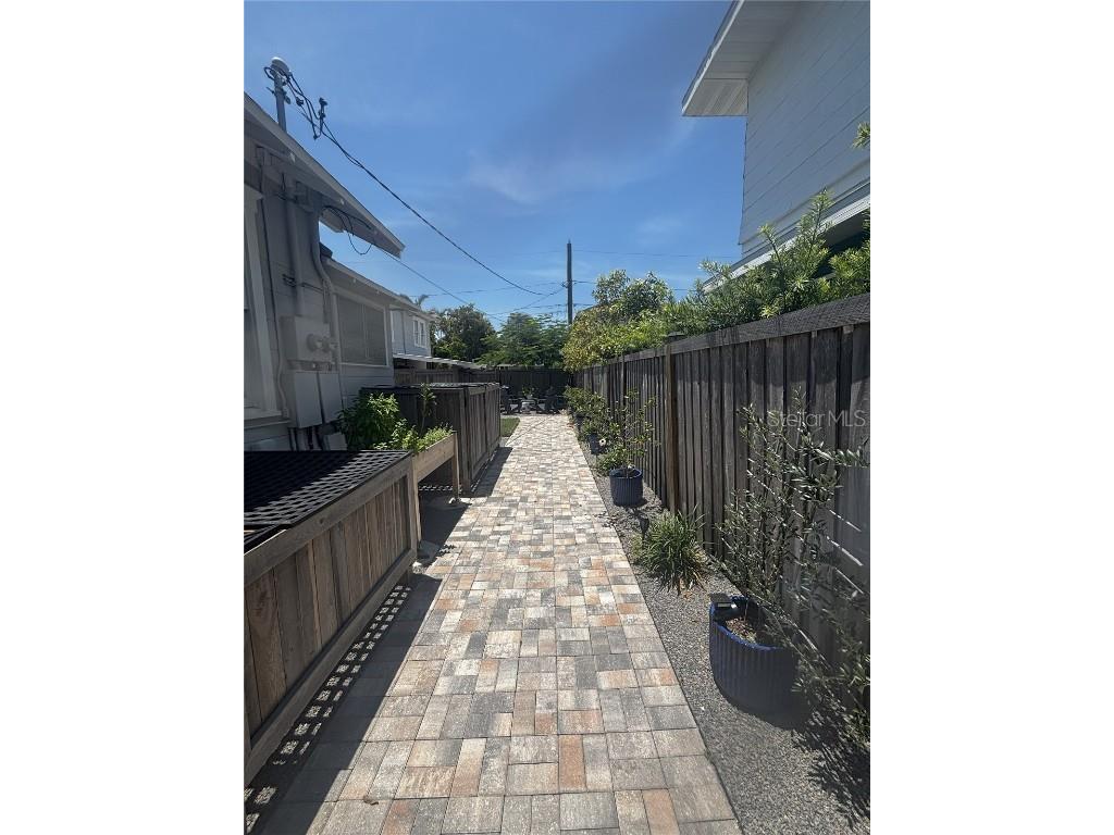 216 10th Avenue NE Saint Petersburg FL 33701 - TAMPA BAY TB8405403 image10