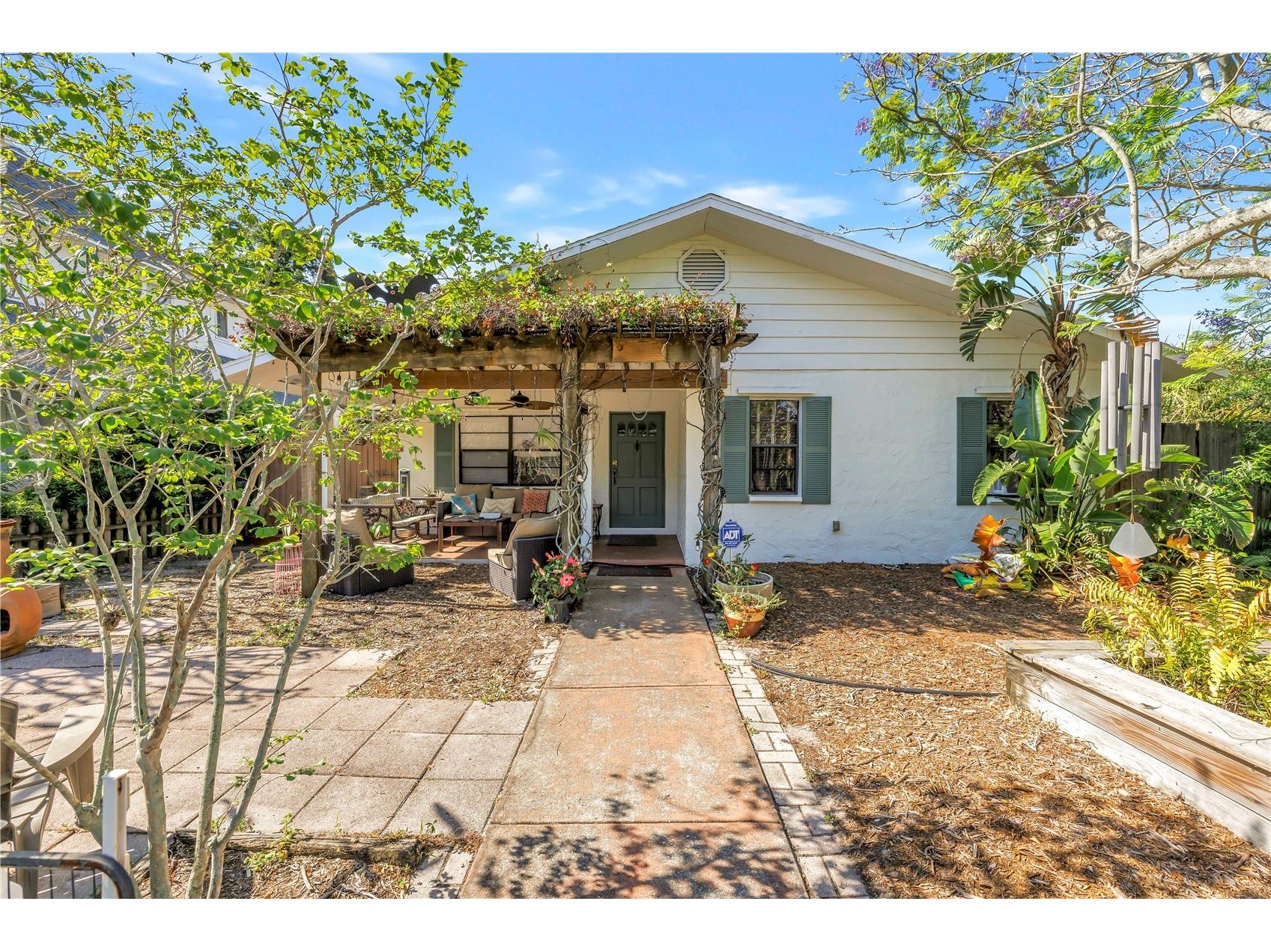 216 16th Avenue SE Saint Petersburg FL 33701 TB8501377 image1