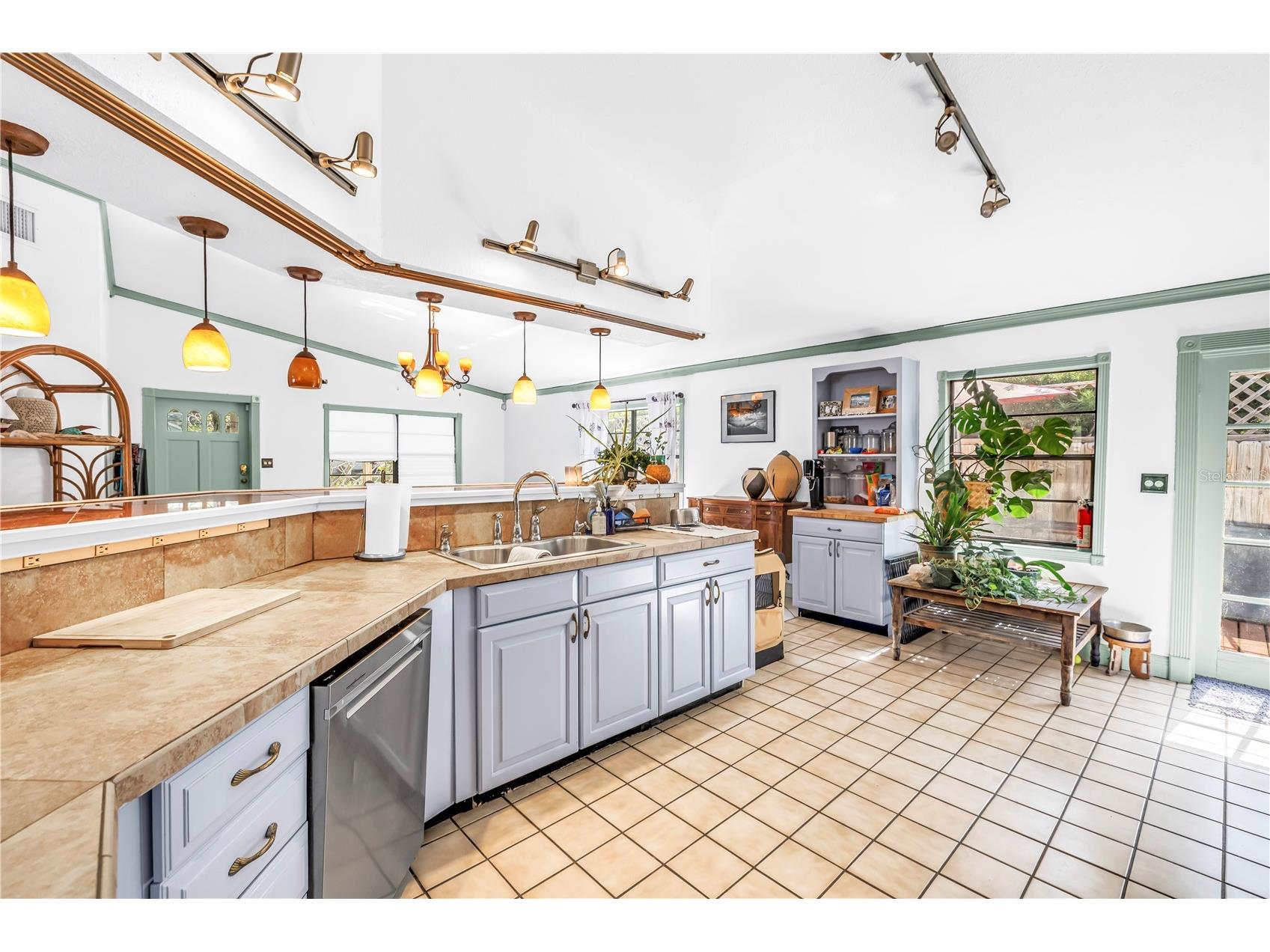 216 16th Avenue SE Saint Petersburg FL 33701 TB8501377 image13