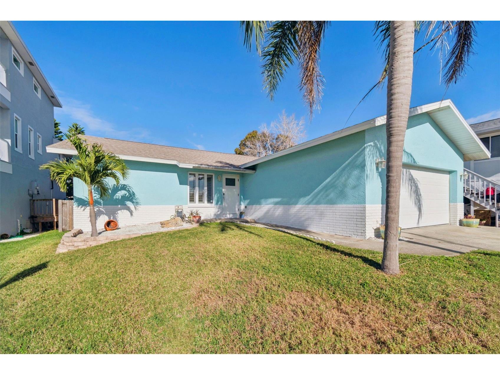 216 176th Avenue E Redington Shores FL 33708 TB8465434 image3