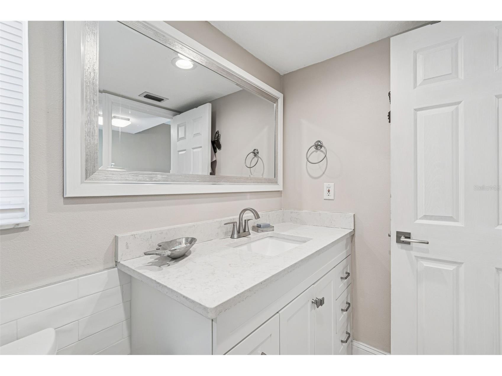 216 176th Avenue E Redington Shores FL 33708 TB8465434 image33