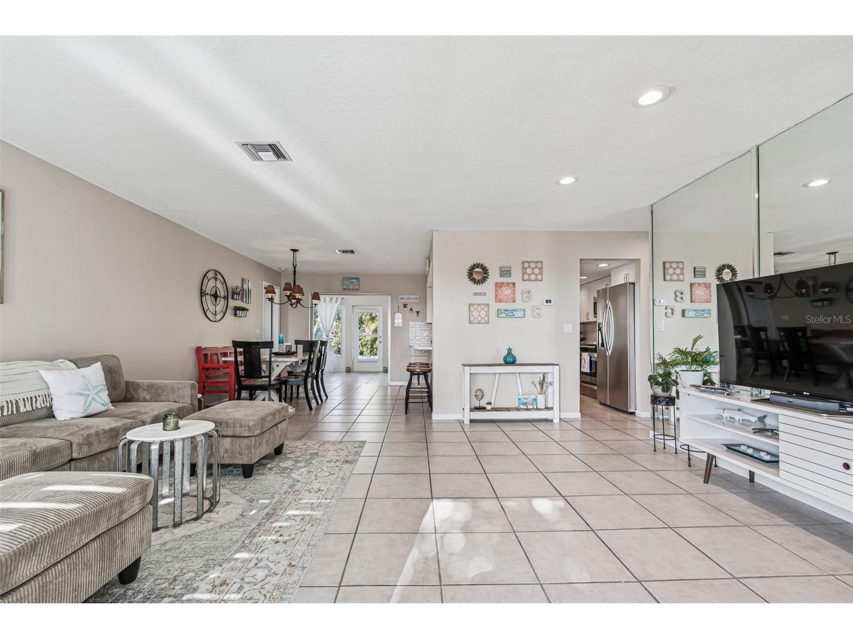 216 176th Avenue E Redington Shores FL 33708 TB8465434 image5