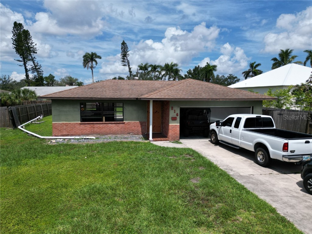216 24th Street NE Bradenton FL 34208 A4660772 image1