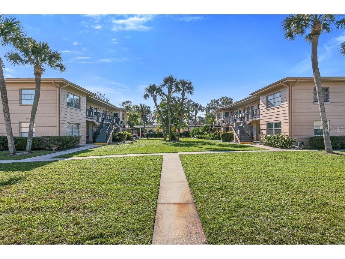 216 36th Avenue N #202B Saint Petersburg FL 33704 TB8391708 image2