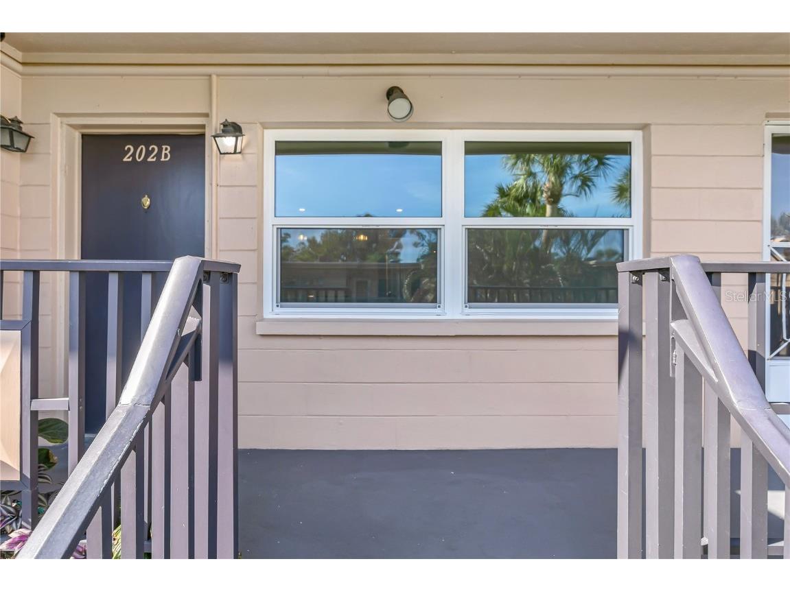 216 36th Avenue N #202B Saint Petersburg FL 33704 TB8391708 image4