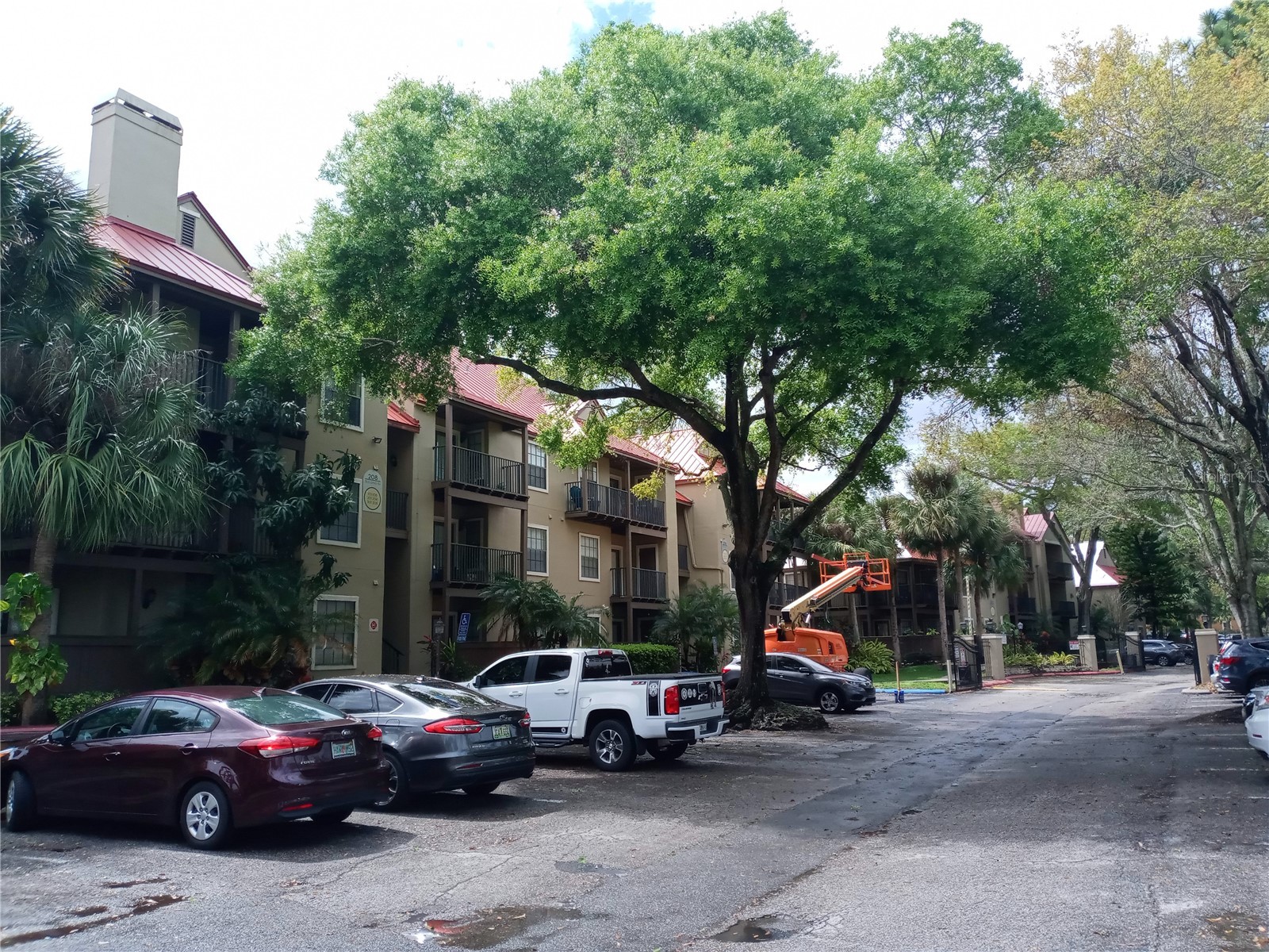 216 Afton Square #208 Altamonte Springs FL 32714 O6396670 image4