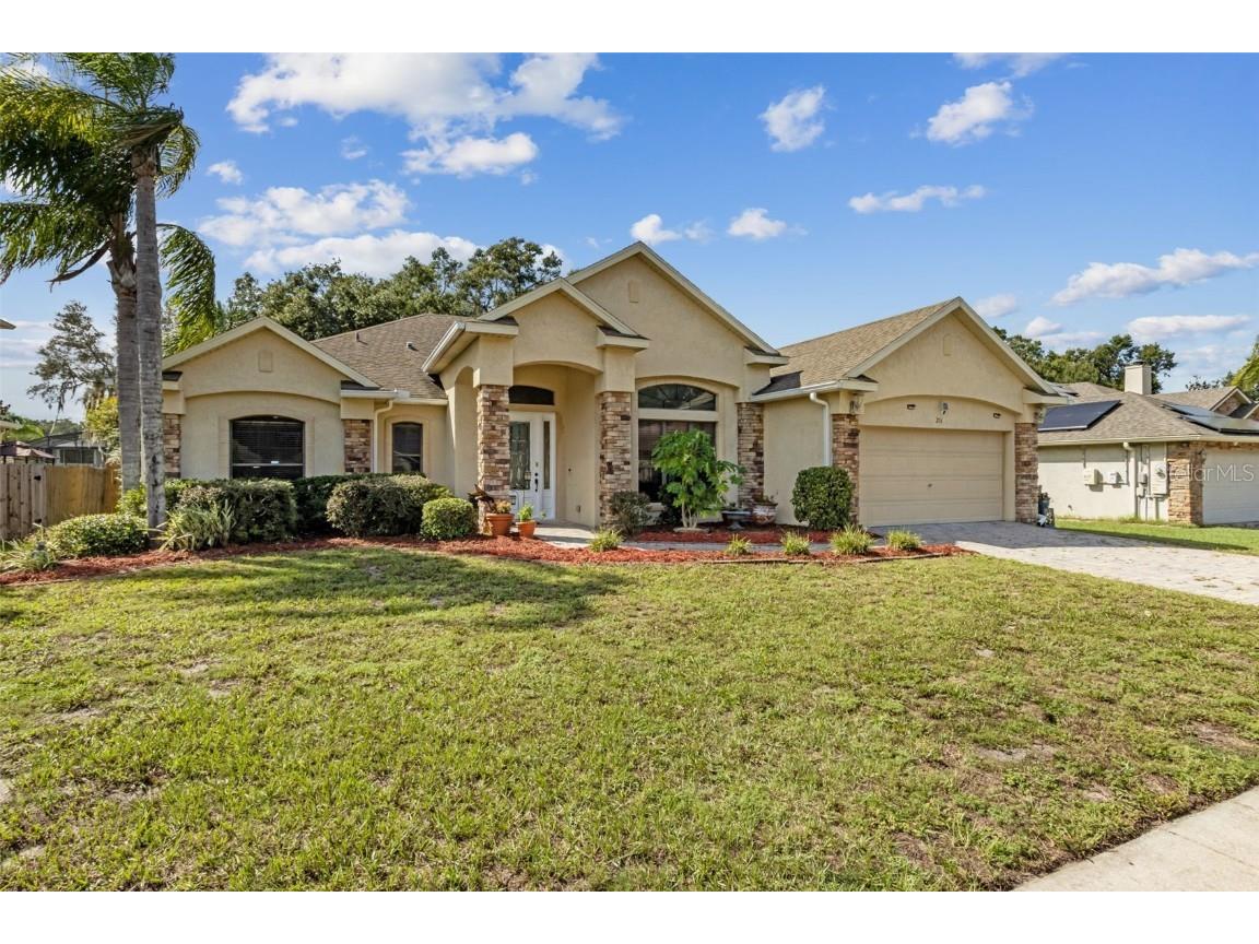 216 Blue Crystal Drive Deland FL 32720 V4945301 image3