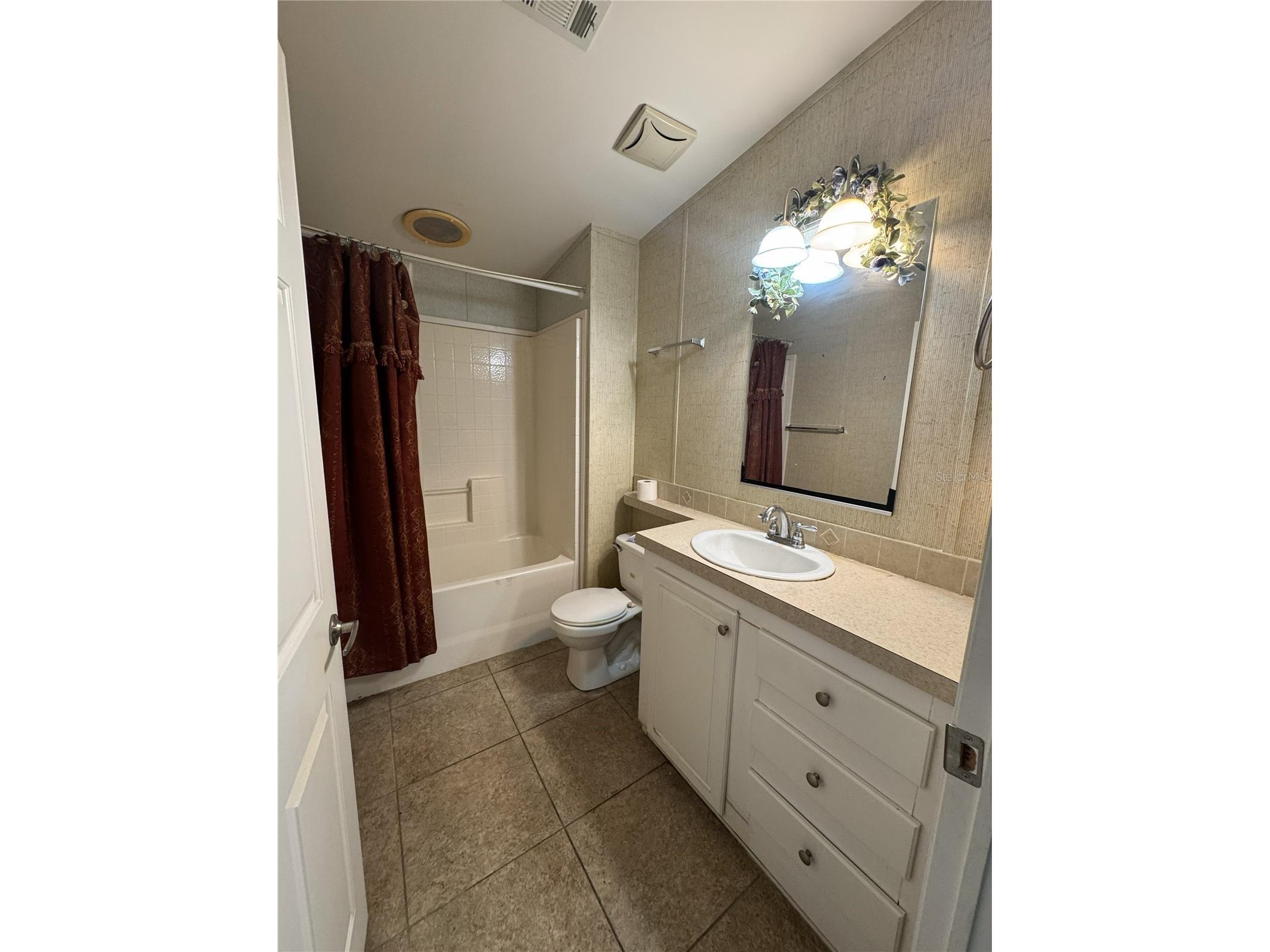 216 Como Drive Venice FL 34285 A4687355 image23