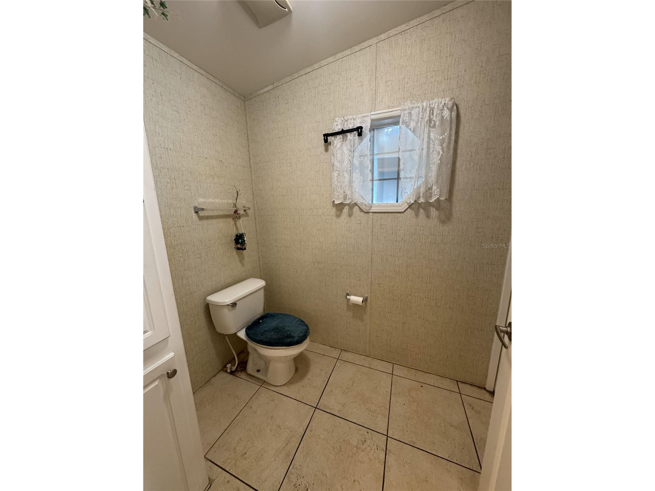 216 Como Drive Venice FL 34285 A4687355 image26
