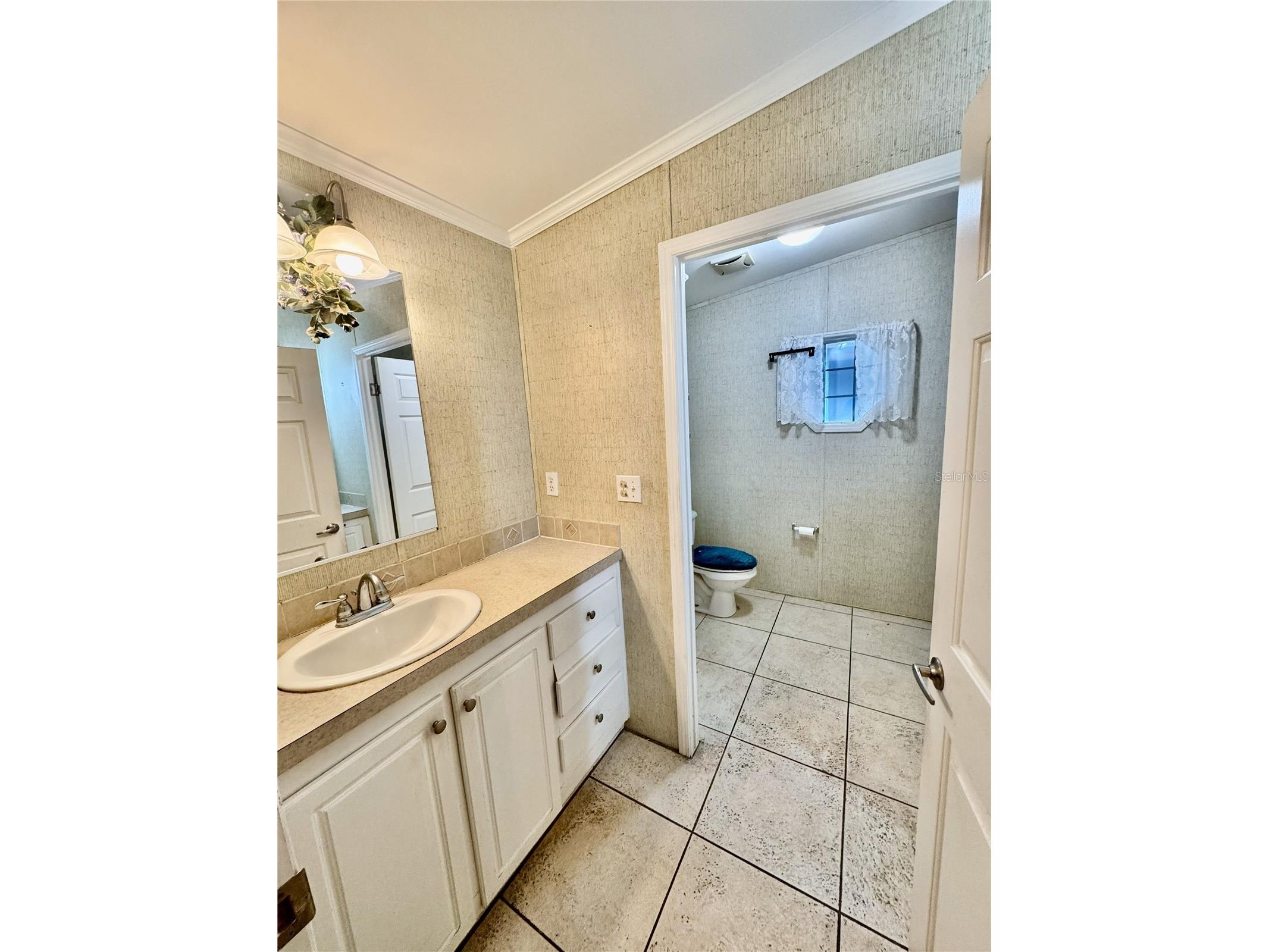 216 Como Drive Venice FL 34285 A4687355 image32