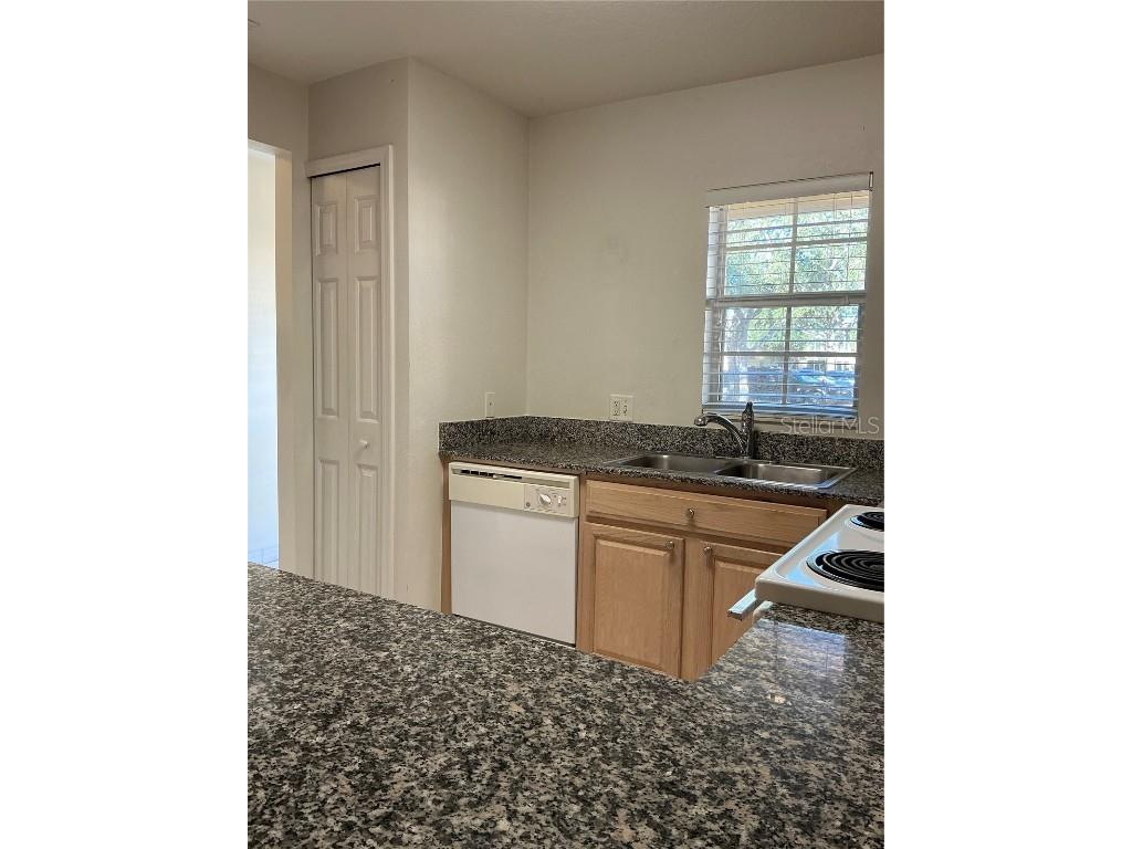 216 Coquina Bay Dr Drive Saint Petersburg FL 33705 N6141764 image8