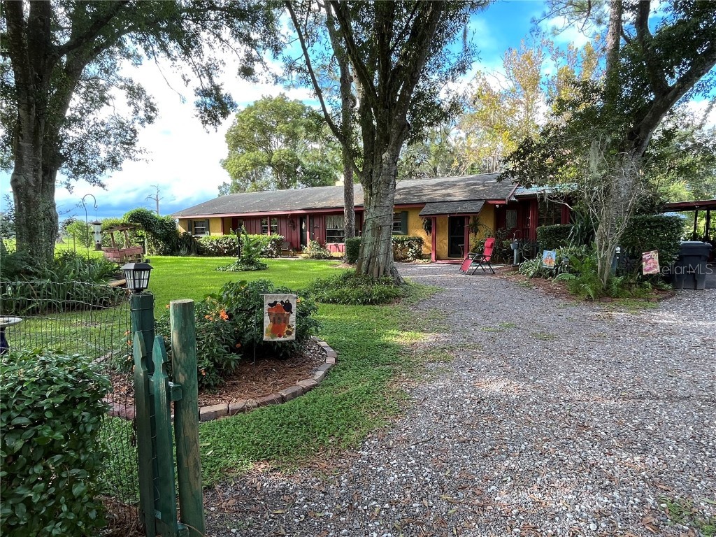 216 Corbett Road Lithia FL 33547 A4584406 image1