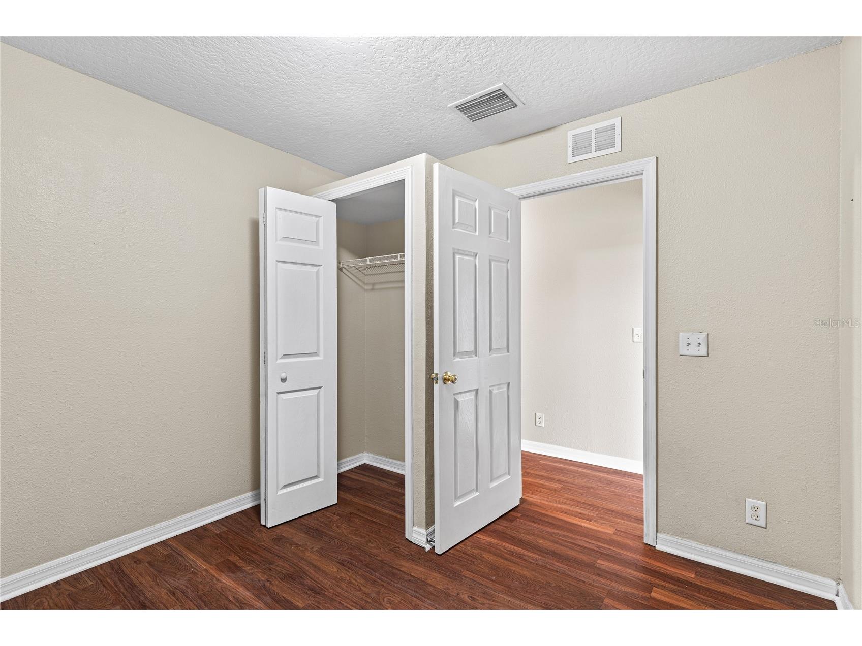 216 Dragons Fire Place Valrico FL 33594 TB8530628 image16