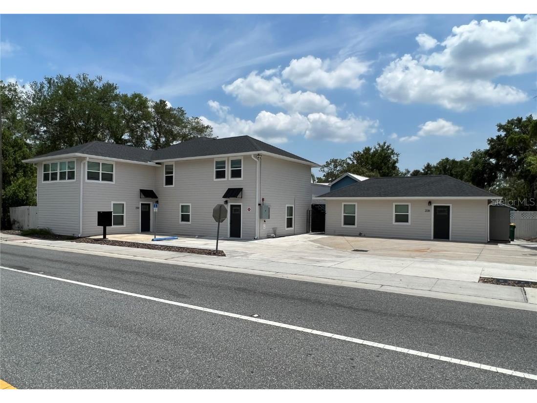 216 E Alfred Street Tavares FL 32778 O6110366 image1