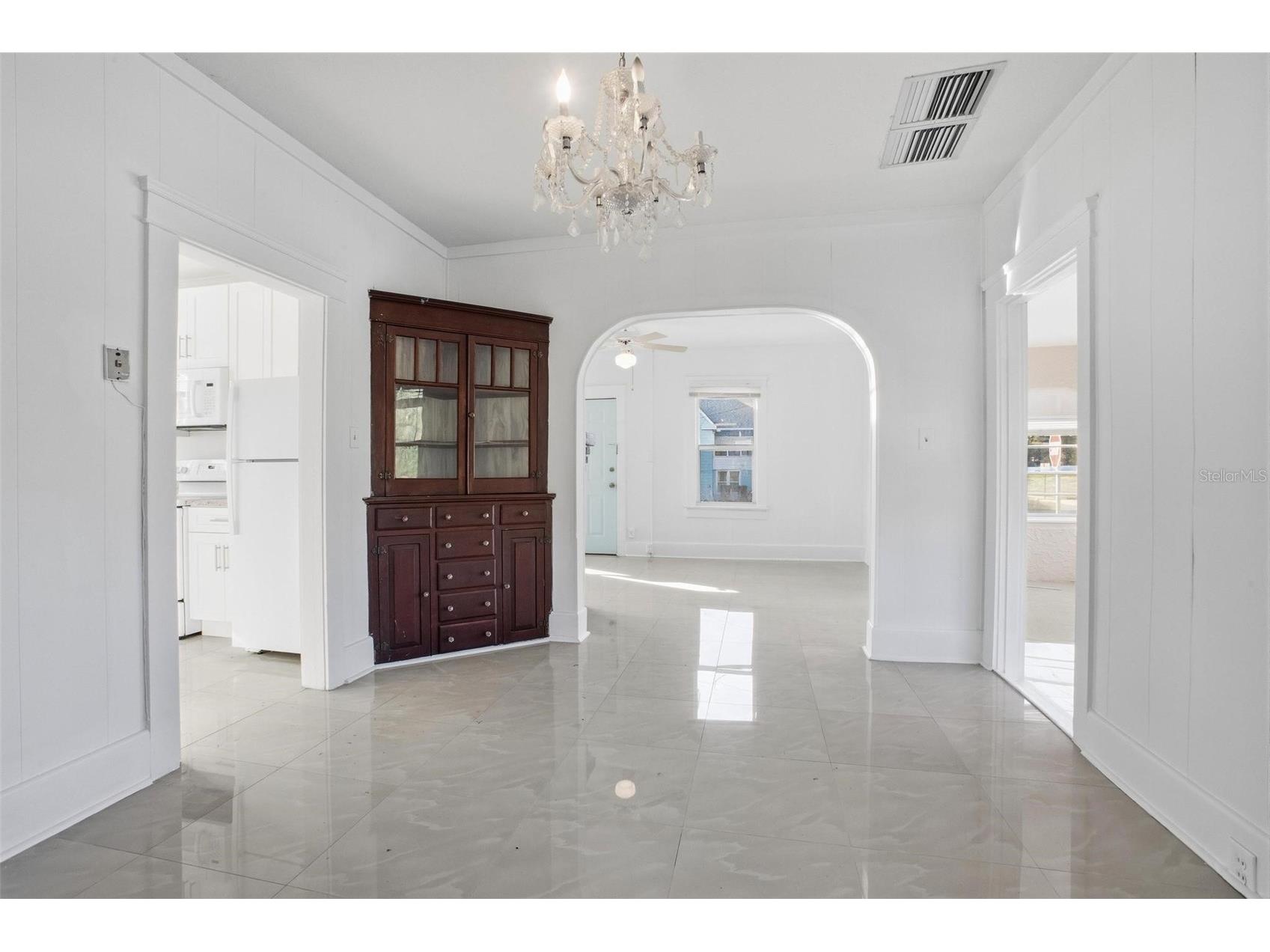 216 Earl Street Daytona Beach FL 32118 V4948769 image5