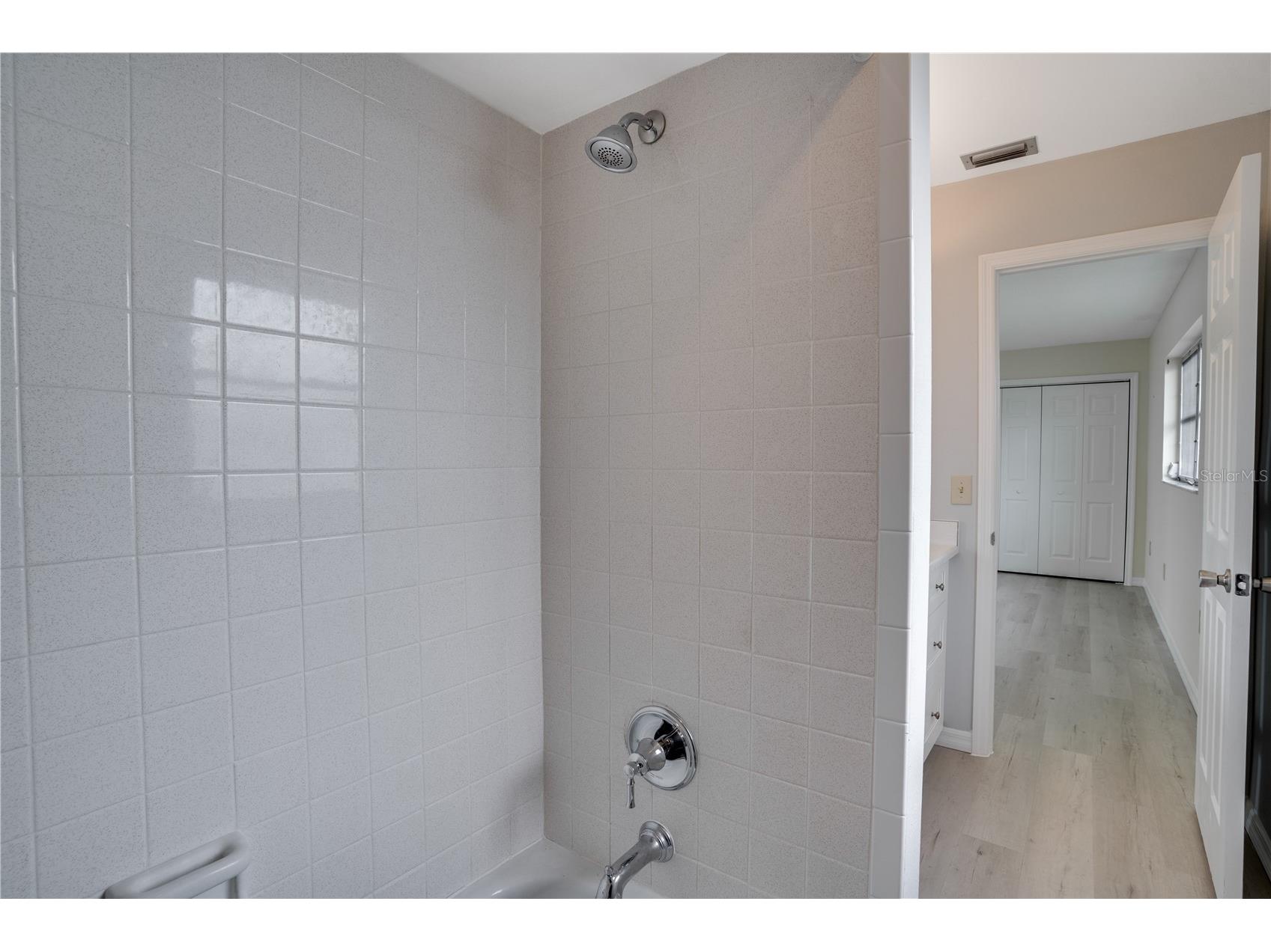 216 Fair Winds Drive #216 Nokomis FL 34275 TB8483450 image17