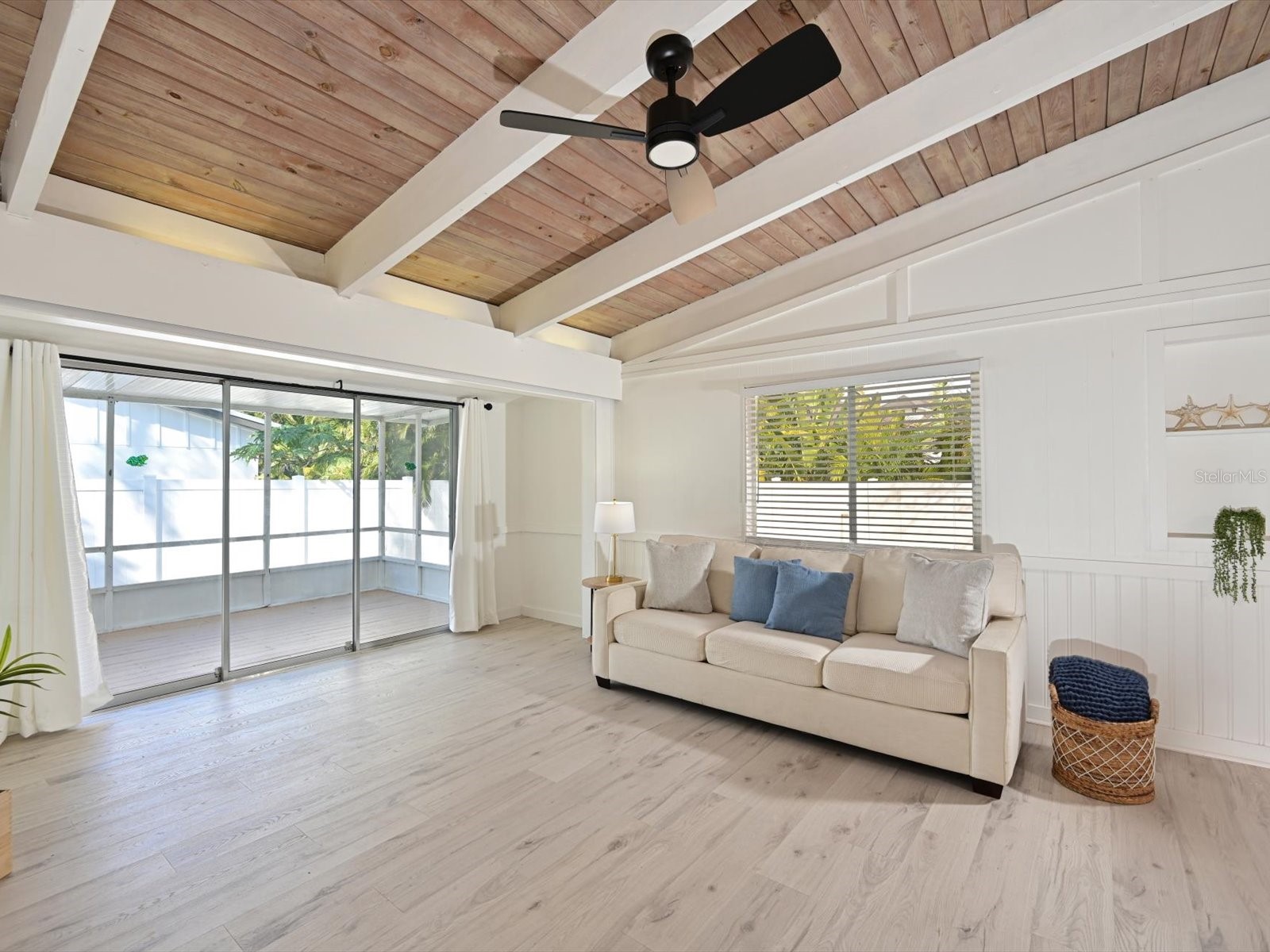 216 Gladiolus Street Anna Maria FL 34216 A4682103 image5