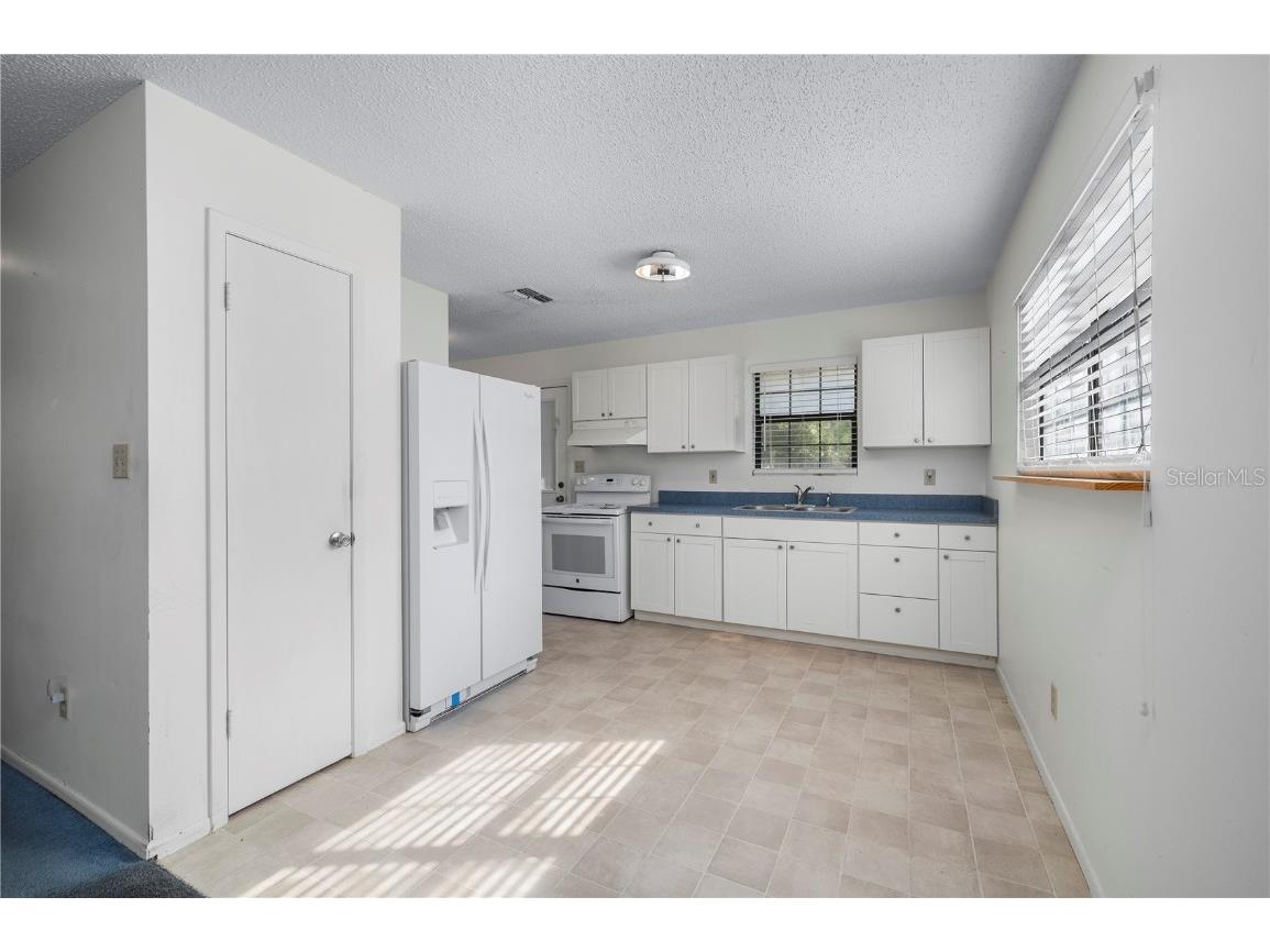 216 Glenwood Avenue Osprey FL 34229 A4673441 image14