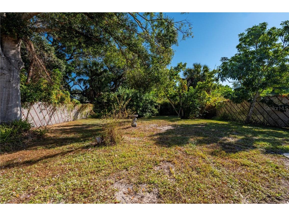 216 Glenwood Avenue Osprey FL 34229 A4673441 image23