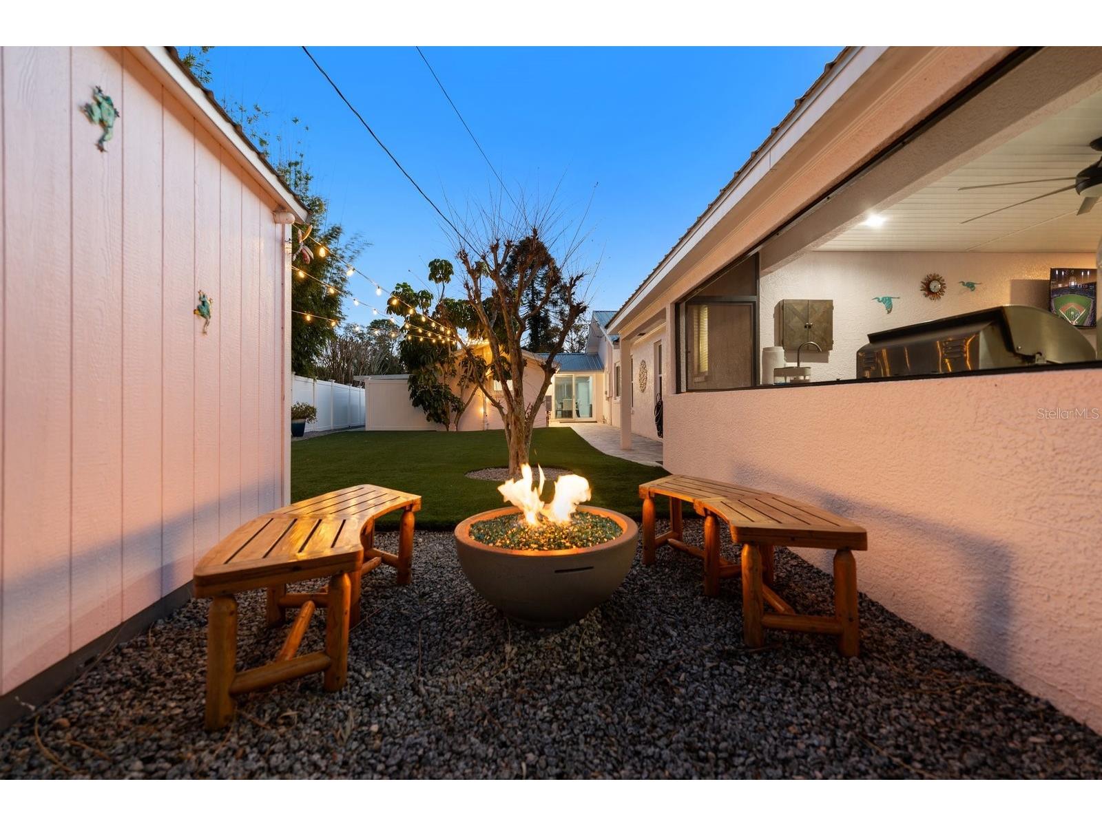 216 Grove Circle S Dunedin FL 34698 TB8480612 image32